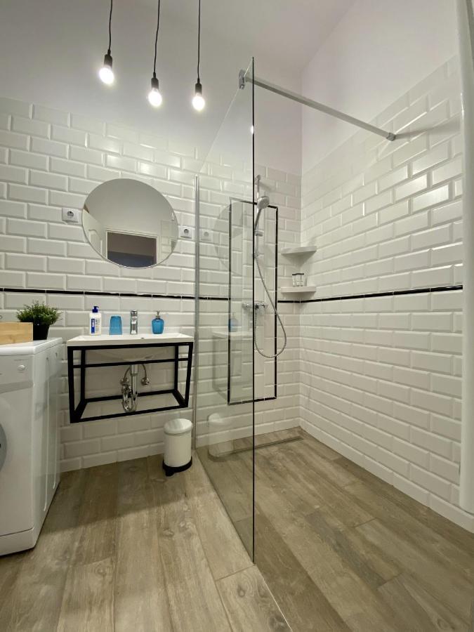 Art Apartment Szeged Bagian luar foto