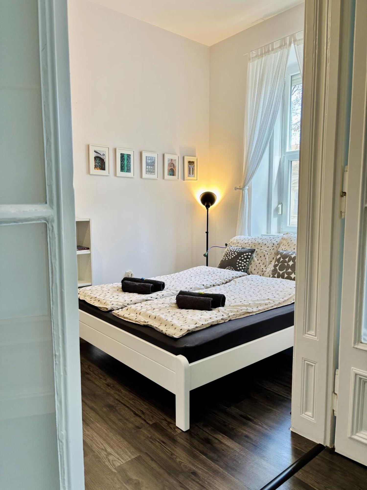 Art Apartment Szeged Bagian luar foto